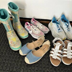 GIRL”S Shoes LOT Size 4-5 YOUTH– 5 Pairs – Casual/Dress/School